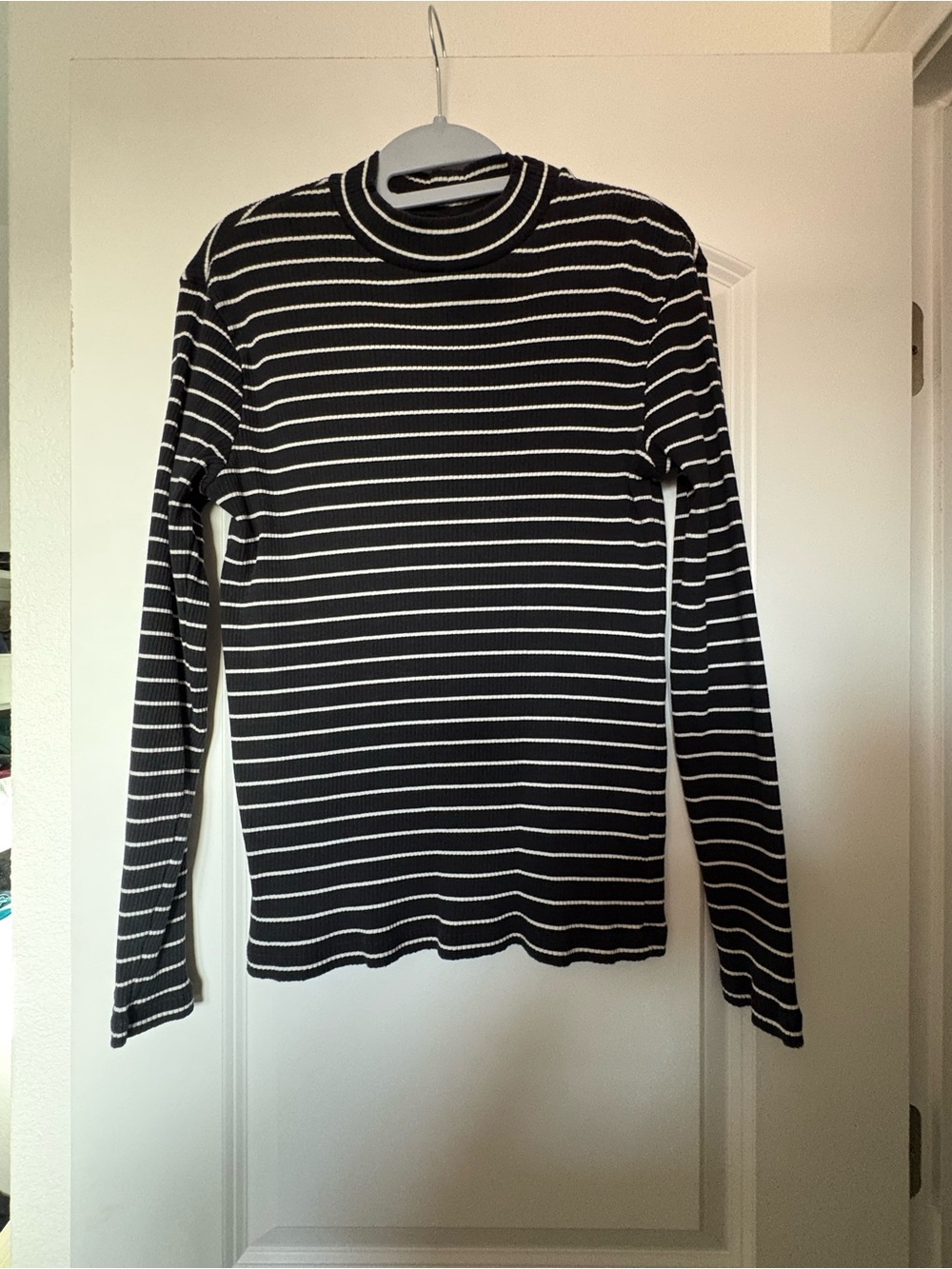 Uniqlo Black and White Striped Mock Neck Top